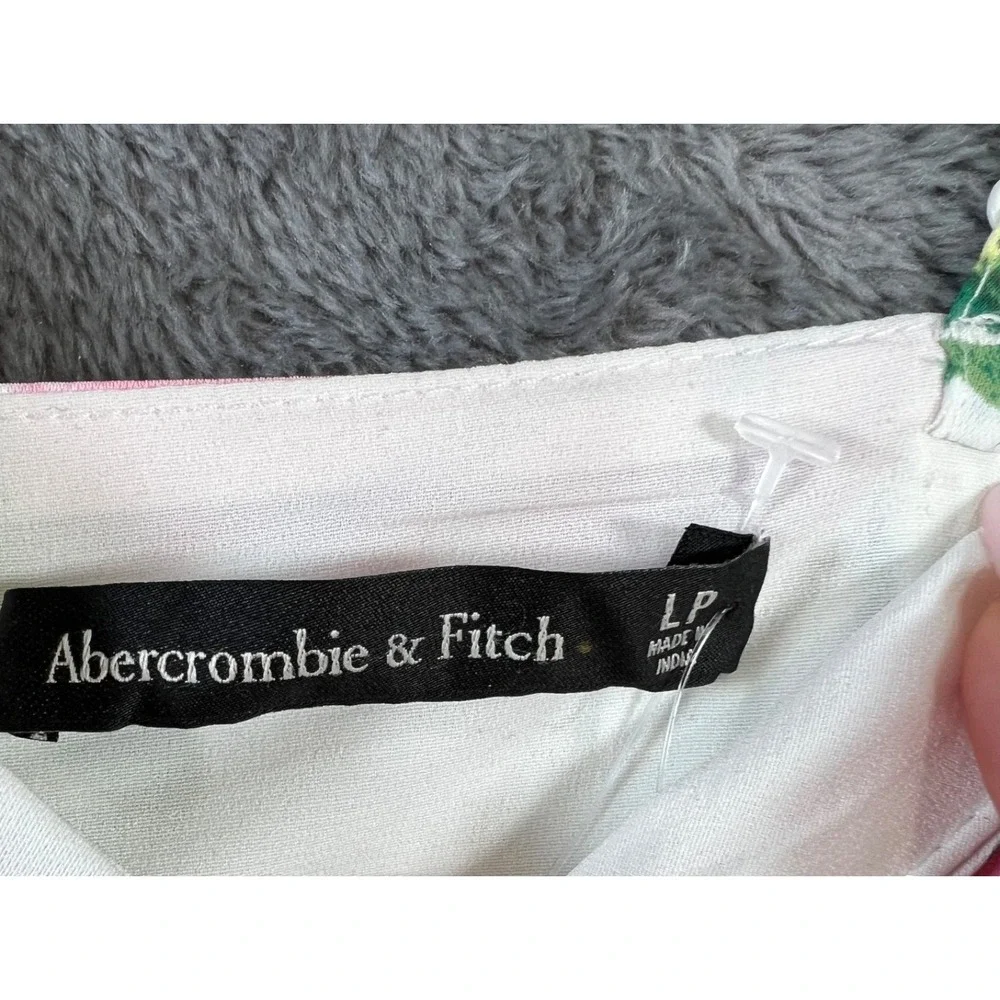 Abercrombie & Fitch new tags